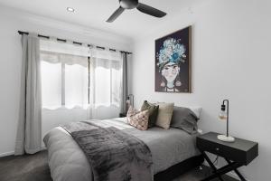 Voodi või voodid majutusasutuse Secluded Luxury 2BR Rainforest Retreat Free Wi-Fi toas
