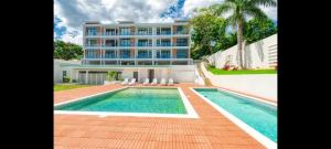 Afbeelding uit fotogalerij van Paradise Bay Apt 6ix Incredible Luxurious Views 2BR Condo in Montego Bay