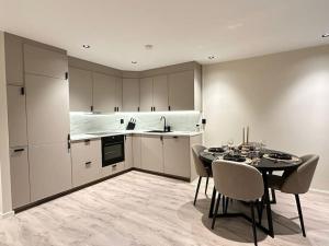 Køkken eller tekøkken på Central luxurious apartment