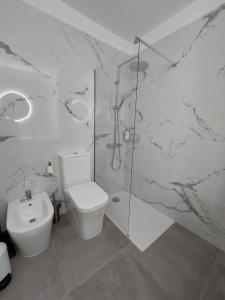 Et badeværelse på Canary Sun Apartment + 7 billeder