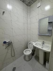 Bagno di Evergreen Surami Hotel