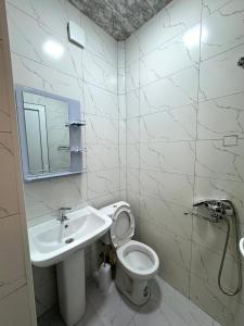 Bagno di Evergreen Surami Hotel