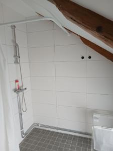 Koupelna v ubytování Kungsgården BnB + 32 fotografií
