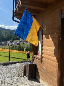 Ein allgemeiner Bergblick oder ein Berglick von des Hotels aus