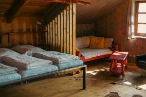 Letto o letti in una camera di Srub Midla Čenkovice