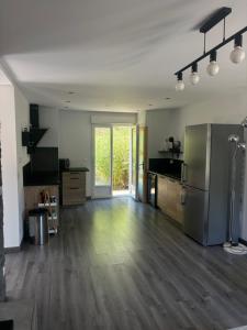 Η κουζίνα ή μικρή κουζίνα στο Maison 6 couchages