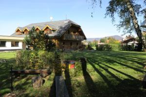 Zahrada ubytování APARTMÁNY ŠÁRKA