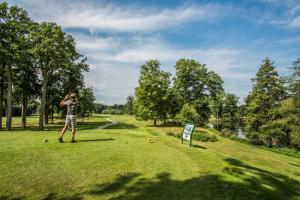 Golf v hotelu nebo okolí