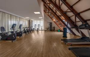 Fitness centrum a/nebo fitness zařízení v ubytování Grand Sirenis Cartagena