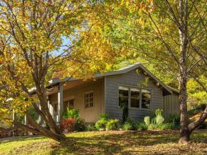 Κήπος έξω από το The Cottage at Perkins Hollow