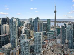 Nespecifikovaný výhled na destinaci Toronto nebo výhled na město při pohledu z apartmánu