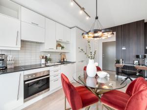 Kuchyň nebo kuchyňský kout v ubytování Parc Suites - Entertainment District Toronto