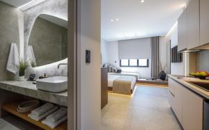 Loena Luxury Suites 주방 또는 간이 주방