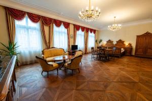 Posedenie v ubytovaní Zlatý Pelikán Apartments