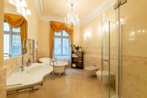 Kúpeľňa v ubytovaní Zlatý Pelikán Apartments