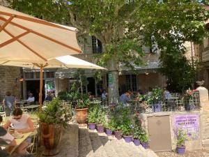 Vonkajšia záhrada v ubytovaní Les demeures du Ventoux