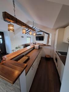 Kuchyň nebo kuchyňský kout v ubytování La Villa Casa