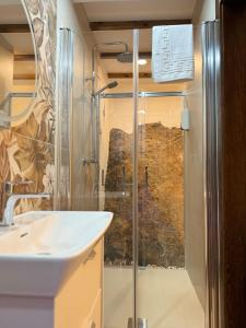 A bathroom at Aptos El Manantial Burunchel