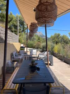 Patio nebo venkovní prostory v ubytování Villa skyline