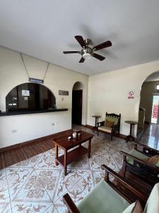 Posezení v ubytování Hostal Luxuria Place