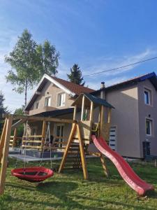 Herní místnost nebo prostor pro děti v ubytování Apartmani Shark