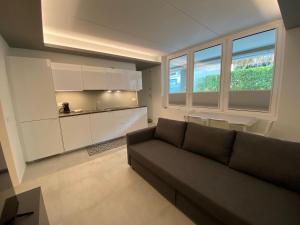 Kuchyň nebo kuchyňský kout v ubytování NEW Residenza le Essenze - i 7 Laghi