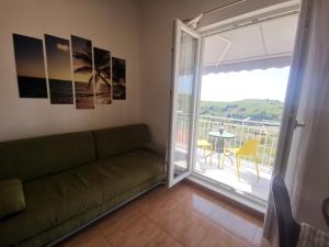 Nespecifikovaný výhled na hory nebo výhled na hory při pohledu z apartmánu