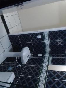 Bilik mandi di Pousada Fantasy Paraty