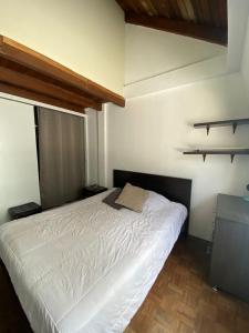 Postel nebo postele na pokoji v ubytování Habitación casa Andy