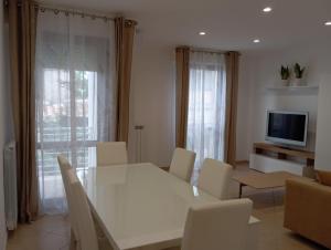 TV a/nebo společenská místnost v ubytování B&B Guesthouse La Casetta Di Sutri sulla Francigena