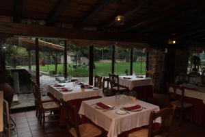 A restaurant or other place to eat at Hotel Sierra Quilama