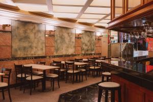 Lounge nebo bar v ubytování Ramada by Wyndham Buenos Aires Centro
