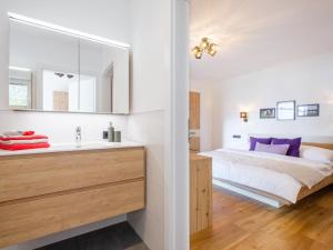 Łóżko lub łóżka w pokoju w obiekcie Roßbrand und Tauern-Blick
