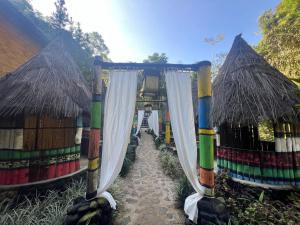 MargawinduにあるKampung Karuhan Eco Green Park Sumedangのギャラリーの写真