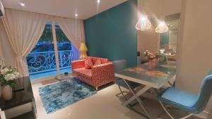 Et opholdsområde på The grand Caribbean condo Pool access