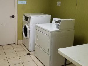 Gambar di galeri bagi Holiday Inn Express Anderson I-85 - Exit 27- Highway 81 by IHG di Anderson
