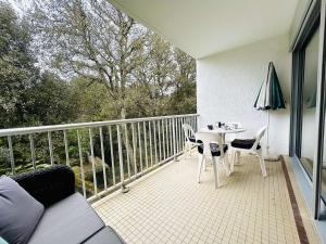 Gallery image of Charmant T2 près de la plage avec balcon, parking et commodités à pied - 4 pers, Le Pouliguen - FR-1-245-195 in Le Pouliguen