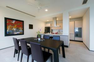 Nhà bếp/bếp nhỏ tại The Heights Penthouse A5 3Bedrooms Seaview near Kata Beach