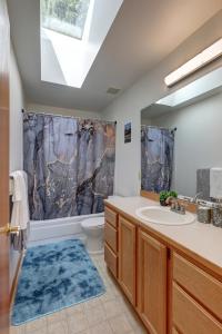 Billede fra billedgalleriet på Entire cozy 5bd home in Des Moines near Redondo Beach Saltwater Park i Des Moines + 18 billeder