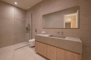 Imagine din galeria proprietății Earthy Haven-Minimalist Luxury Studio & Hot Tub în Rodos (oraș)