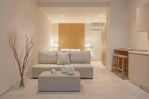 Imagine din galeria proprietății Earthy Haven-Minimalist Luxury Studio & Hot Tub în Rodos (oraș)