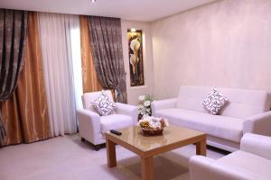 Posezení v ubytování Adana Yukselhan Hotel