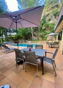The swimming pool at or close to Aptos El Manantial Burunchel