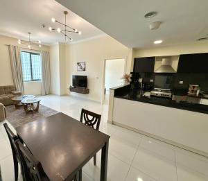 Fotografie z fotogalerie ubytování Royal Maison Deluxe 2 Br in Executive Bay v Dubaji
