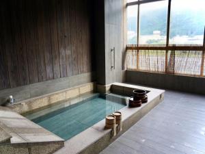Sundlaugin á 桜 River Side Stay下呂温泉 eða í nágrenninu