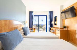 Postel nebo postele na pokoji v ubytování Hotel Yaramar - Adults Recommended