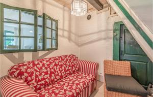 Χώρος καθιστικού στο Gorgeous Home In Süderheistedt