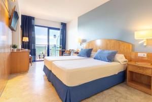Postel nebo postele na pokoji v ubytování Hotel Yaramar - Adults Recommended
