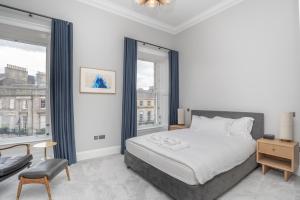 Gallery image of Flat with Majestic views in West End Wonderland in Edinburgh