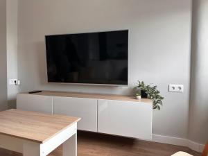 TV a/nebo společenská místnost v ubytování Piso a pie de playa